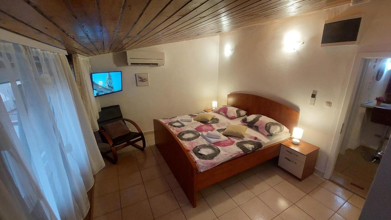 Apartamento 3M Peristil Split Exterior foto