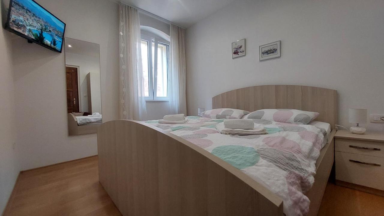 Apartamento 3M Peristil Split Exterior foto
